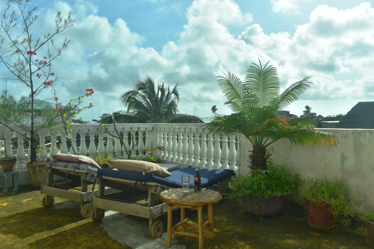 Jambohouse Lamu Bed & Breakfast Екстериор снимка