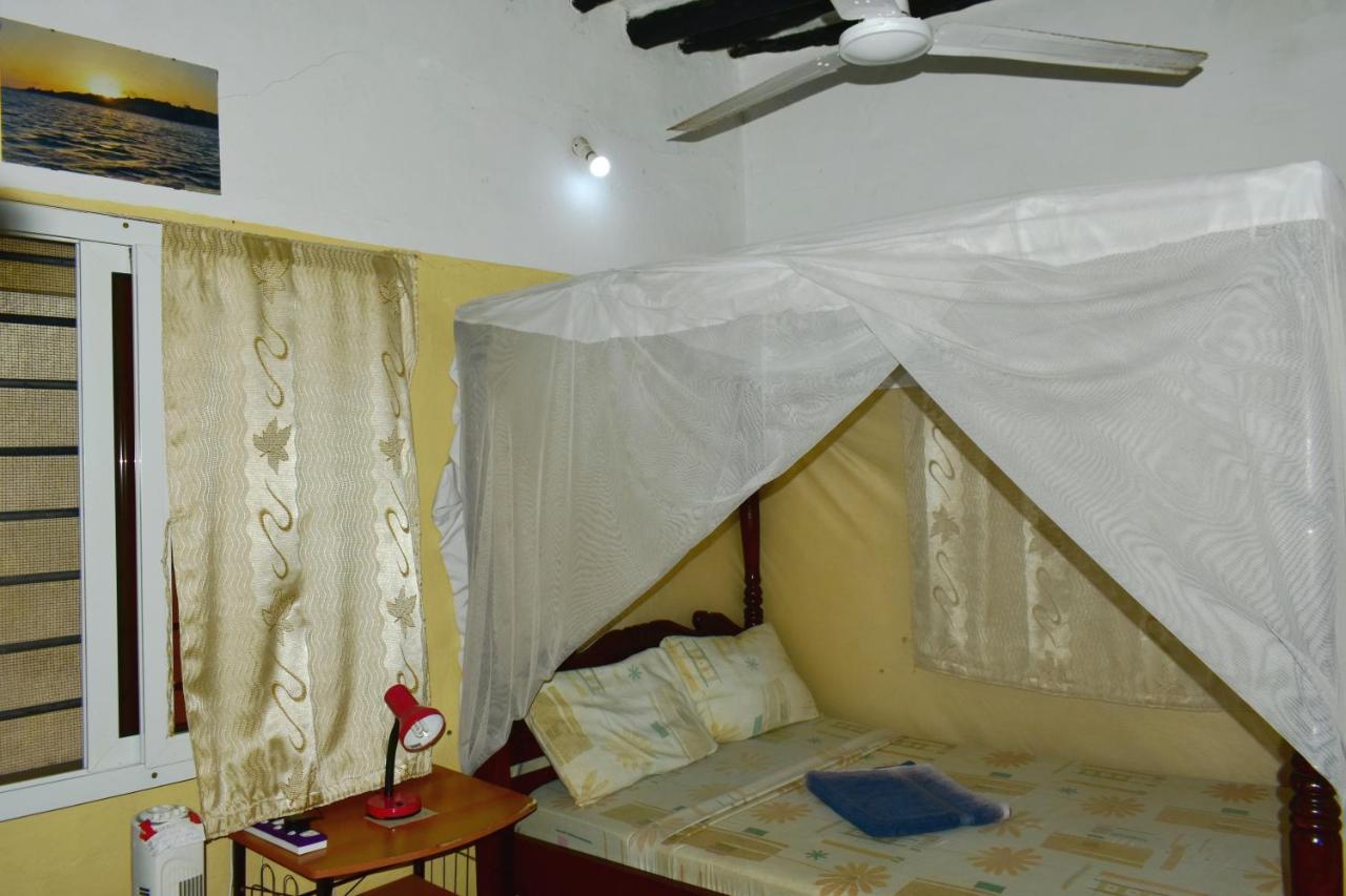 Jambohouse Lamu Bed & Breakfast Екстериор снимка