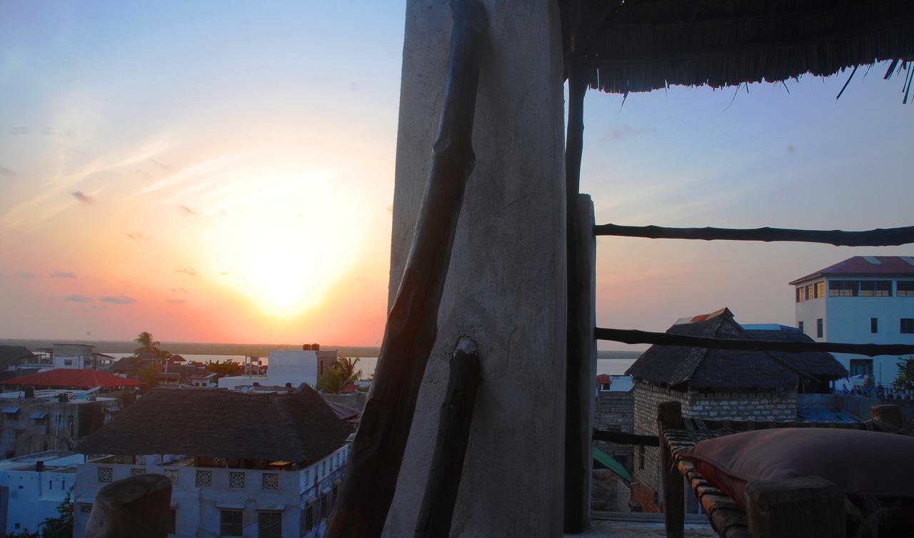Jambohouse Lamu Bed & Breakfast Екстериор снимка